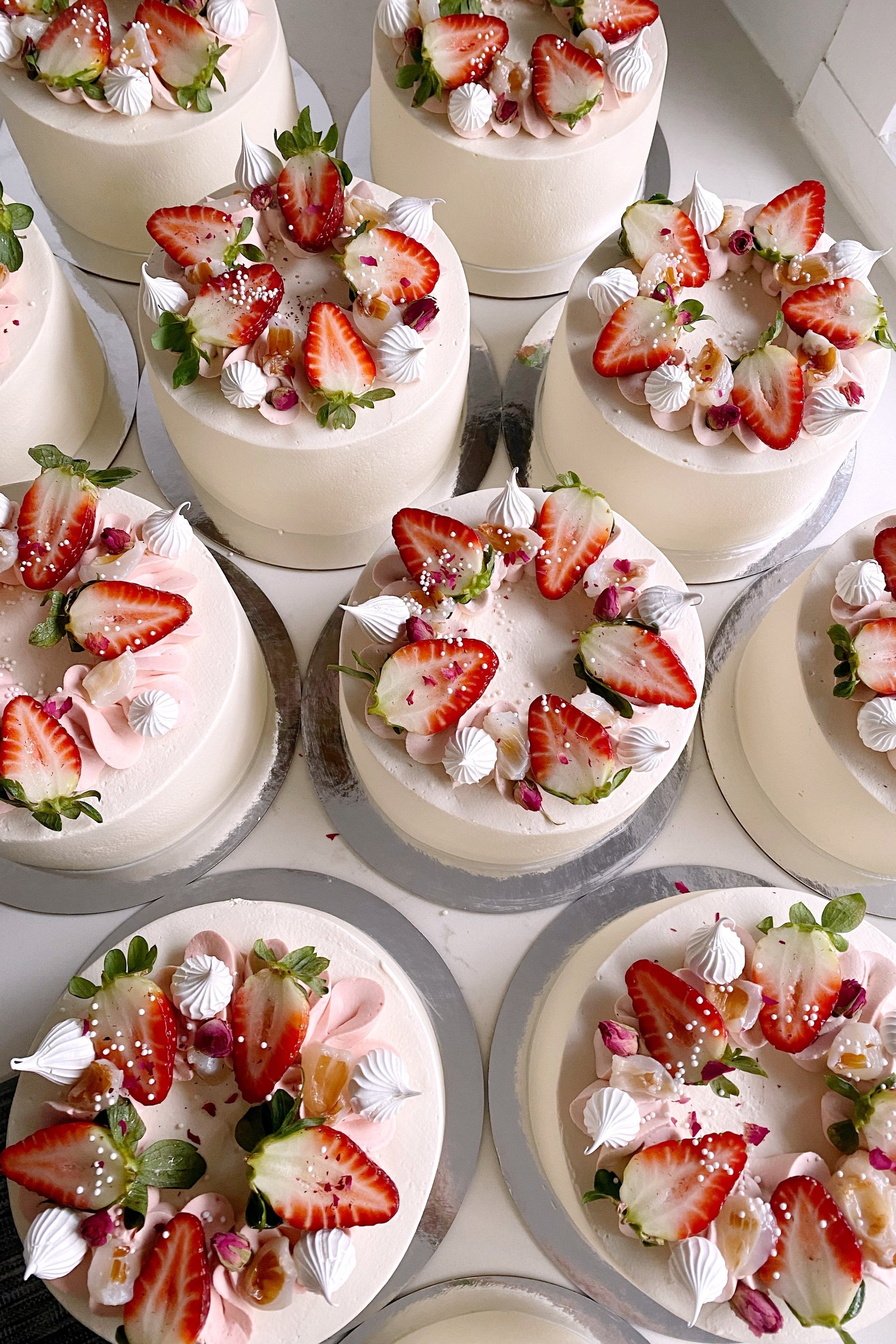 JY+Cake+Designs+strawberry+lychee+cake.jpg