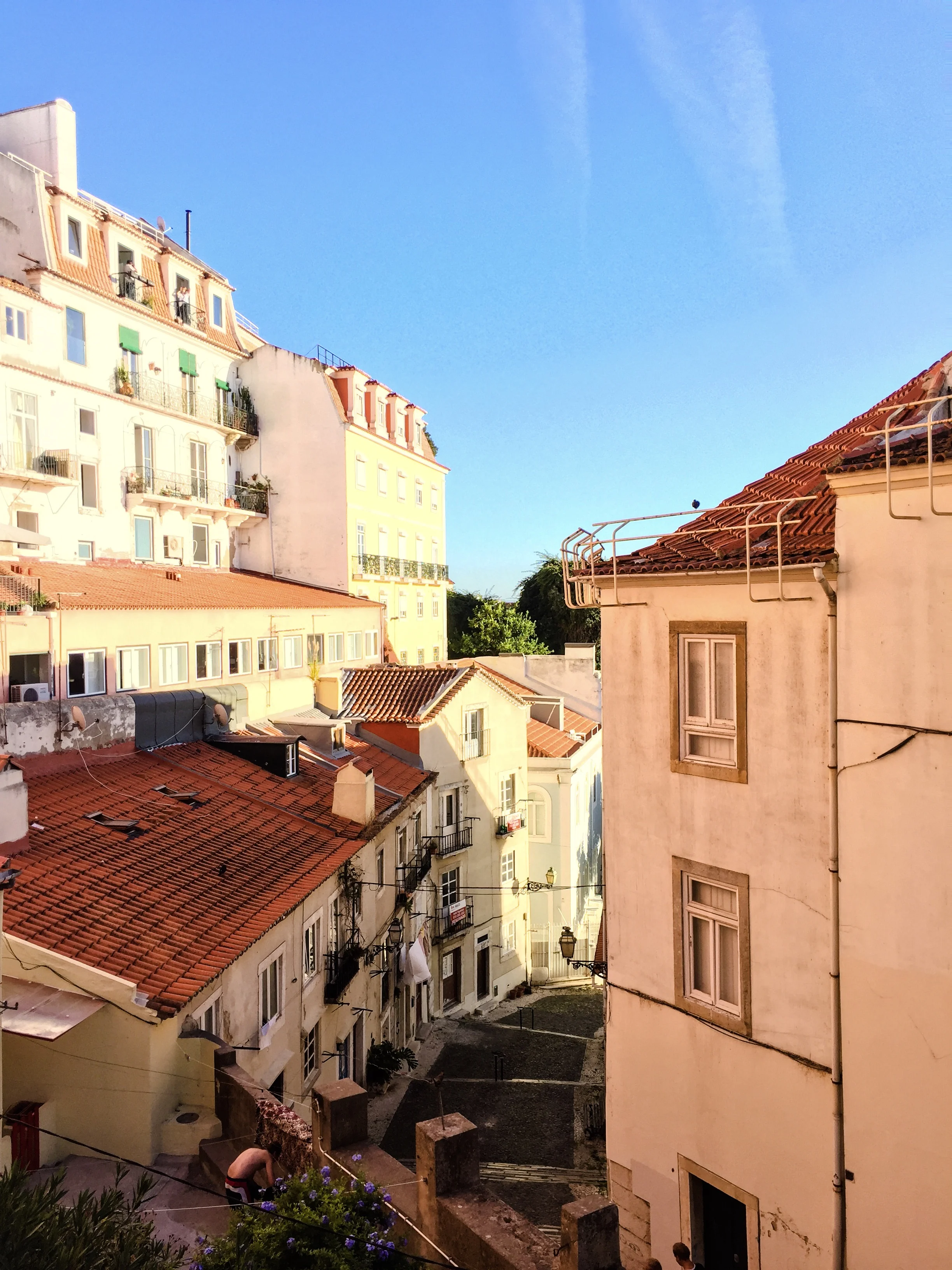 Alfama Lisbon.JPG