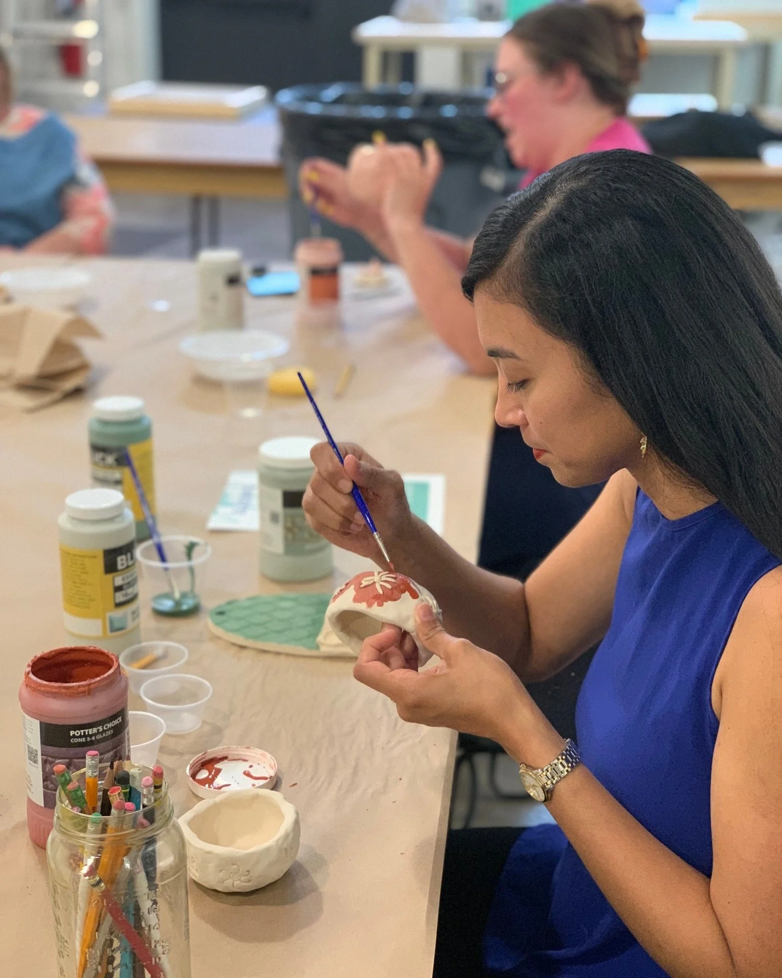 Did you take a ceramics class at the arts center this year, but still need to glaze and/or glaze fire your piece? 🏺

Be sure to stop in by Saturday, December 13th to glaze your artwork in order to have it fired by the end of the year. ✨ Reach out to