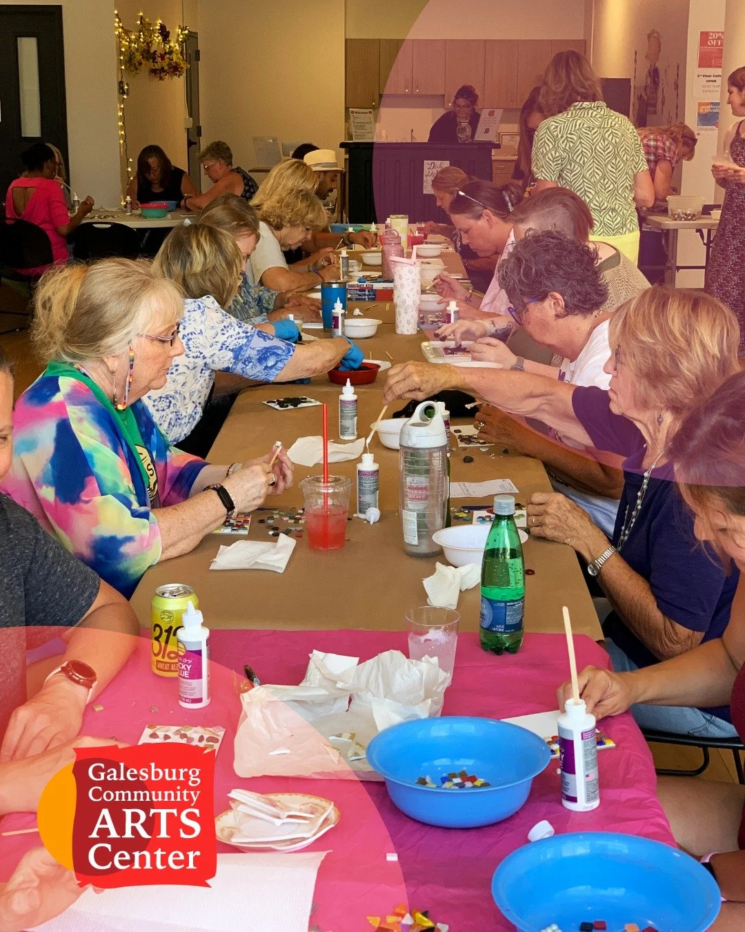 Need some 💘 Valentine's Day plans? Drop in for our Valentine's-Themed 🎨🍹 ARTBAR on FRIDAY, FEBRUARY 13th from 5-7pm, and play with printmaking! 

💗 Ages 21+
💗 $10 per person (art materials included)
💗 Cash bar available
💗 Bring your dinner wit