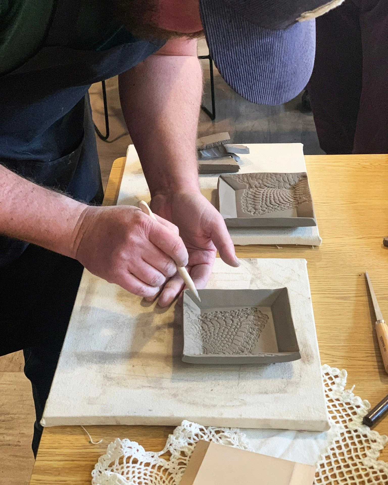 We ✨ love ✨ seeing students deep in focus during our classes! Register for one of our workshops today to experience the creative joy, challenge, and stimulation of making art . . . and trusting the process 🎨

See what we've got coming up 👉 https://