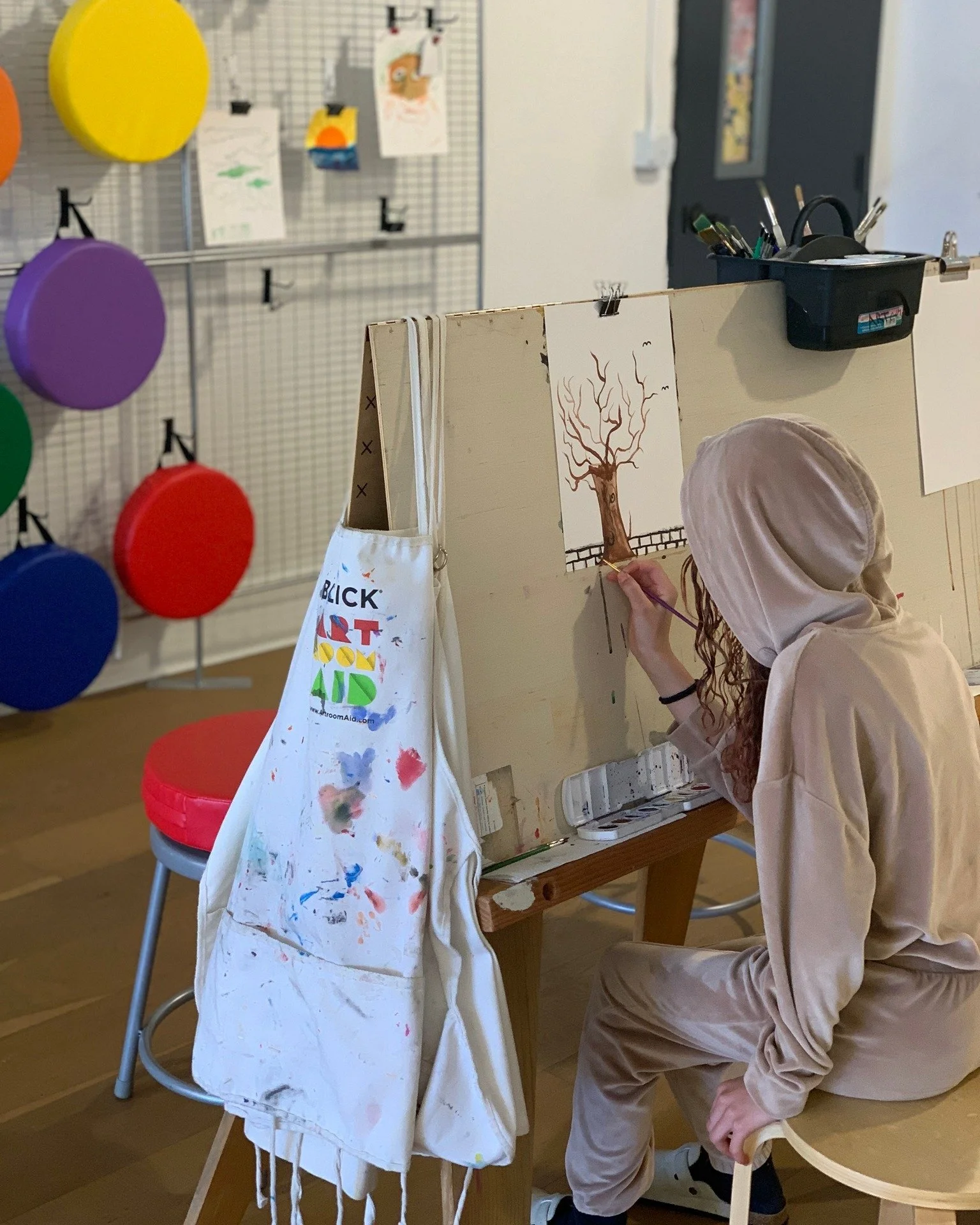 Here's what's happening at the arts center this week 👇

✨ EXHIBITIONS ✨
🖼  BASIA KROL opens this FRIDAY, MAY 1st at 5pm in the Mark &amp; Jeannette Kleine Main Gallery
🖼  PILLARS of DEMOCRACY artist talk with Niki Johnson Friday, 5/1 at 6:30pm, an