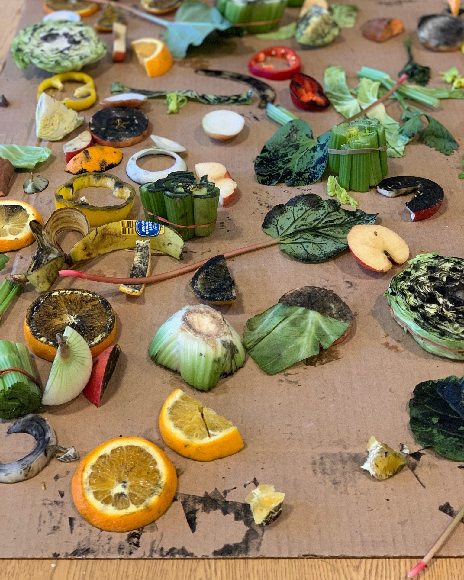 A huge thank you to everyone who joined us for Vegetable Printmaking last night, the final art activity as part of the Galesburg Public Library's 2026 Community Read! 📚

We hope everyone enjoyed 🍊 "Bite by Bite: Nourishments and Jamborees,&quo