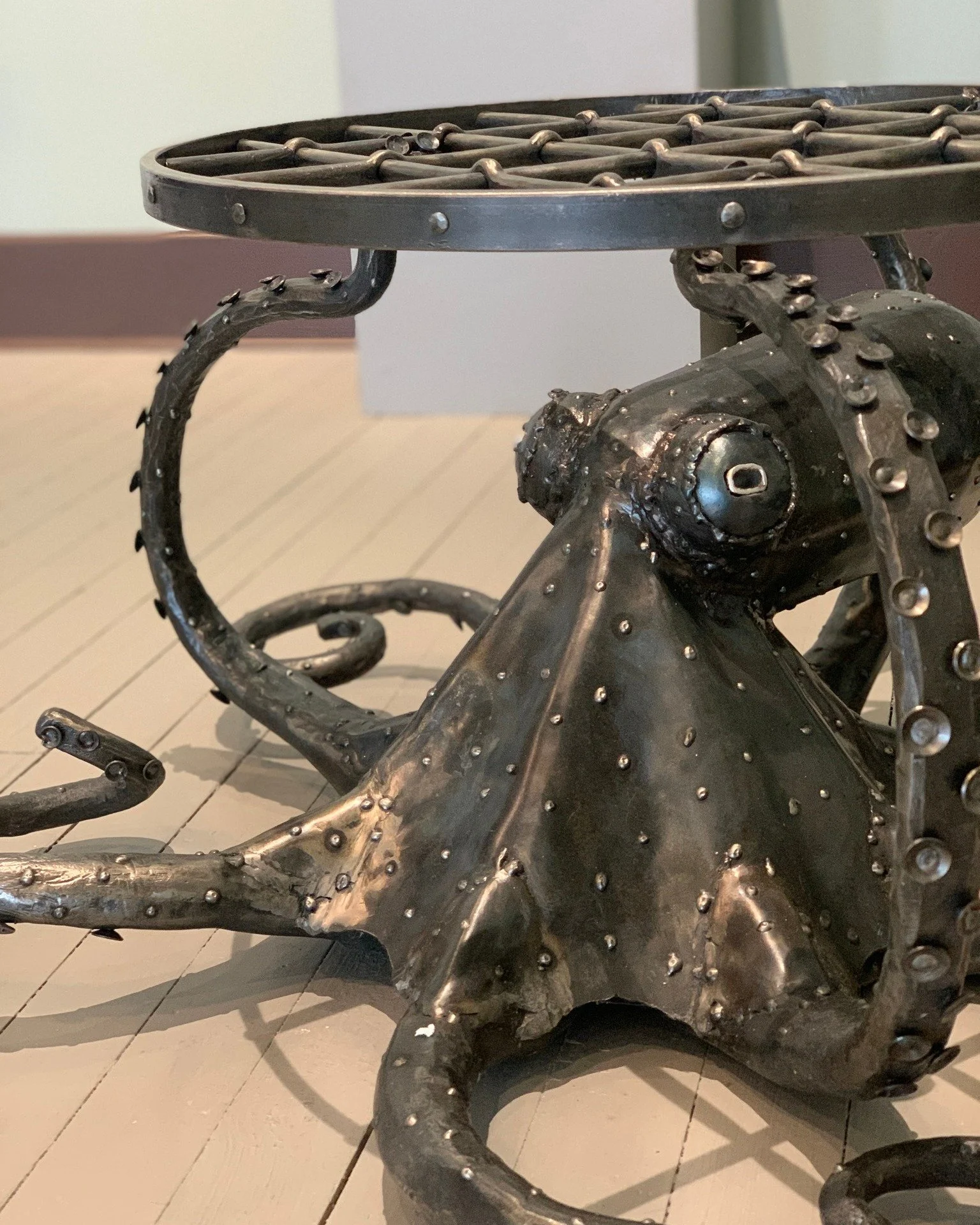 A few curious faces ready to greet you in our current 3rd floor exhibition, which showcases the work of 🖼 ABANA: Artist-Blacksmith's Association of North America! On view in the Joanne R. Goudie Permanent Collection Gallery through June 27. @abanaor