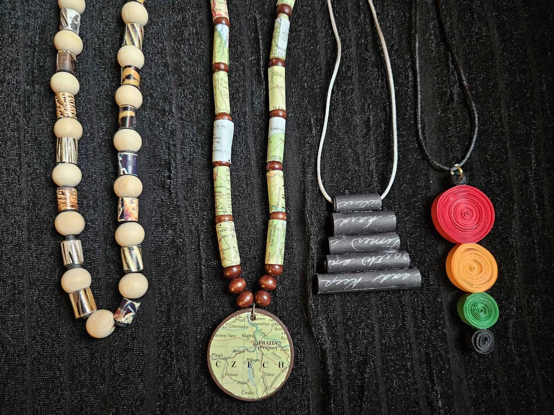 Homeschool Art Club: Paper Beads