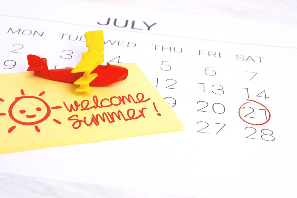 30 Ideas for Keeping Your Kids Busy in the Summer When You Still Have to Work