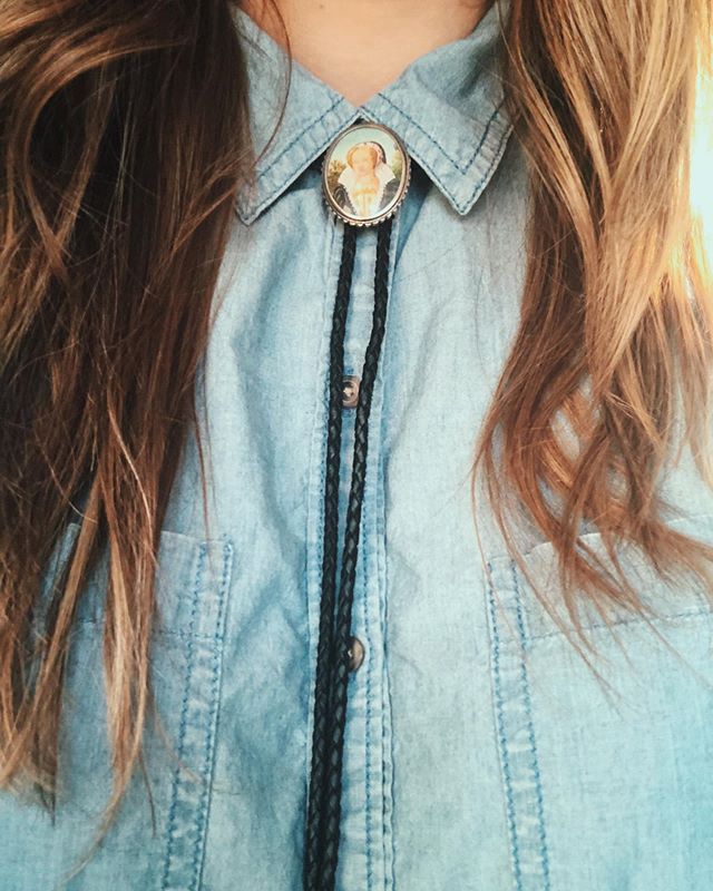 Tiny little portrait bolo. Available now .
.
.
#lookoutbolo #bolotie #boloties #bolo #vintagejewelry #vintage #repurposed #upcycled #accessory #tie #handmade #madeinpdx #portlandmade #fashion #style #styleinspiration #fashioninspiration #handcrafted 