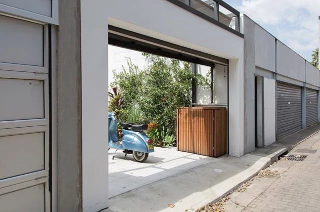 What hides behind closed doors.....
@scalearchitecture created a pretty awesome space for this urban family in Paddington. Just a hint shown here in the context of back lane anonymity.
.
.
.
.
#architecture #architects #architecturephotography #lanew