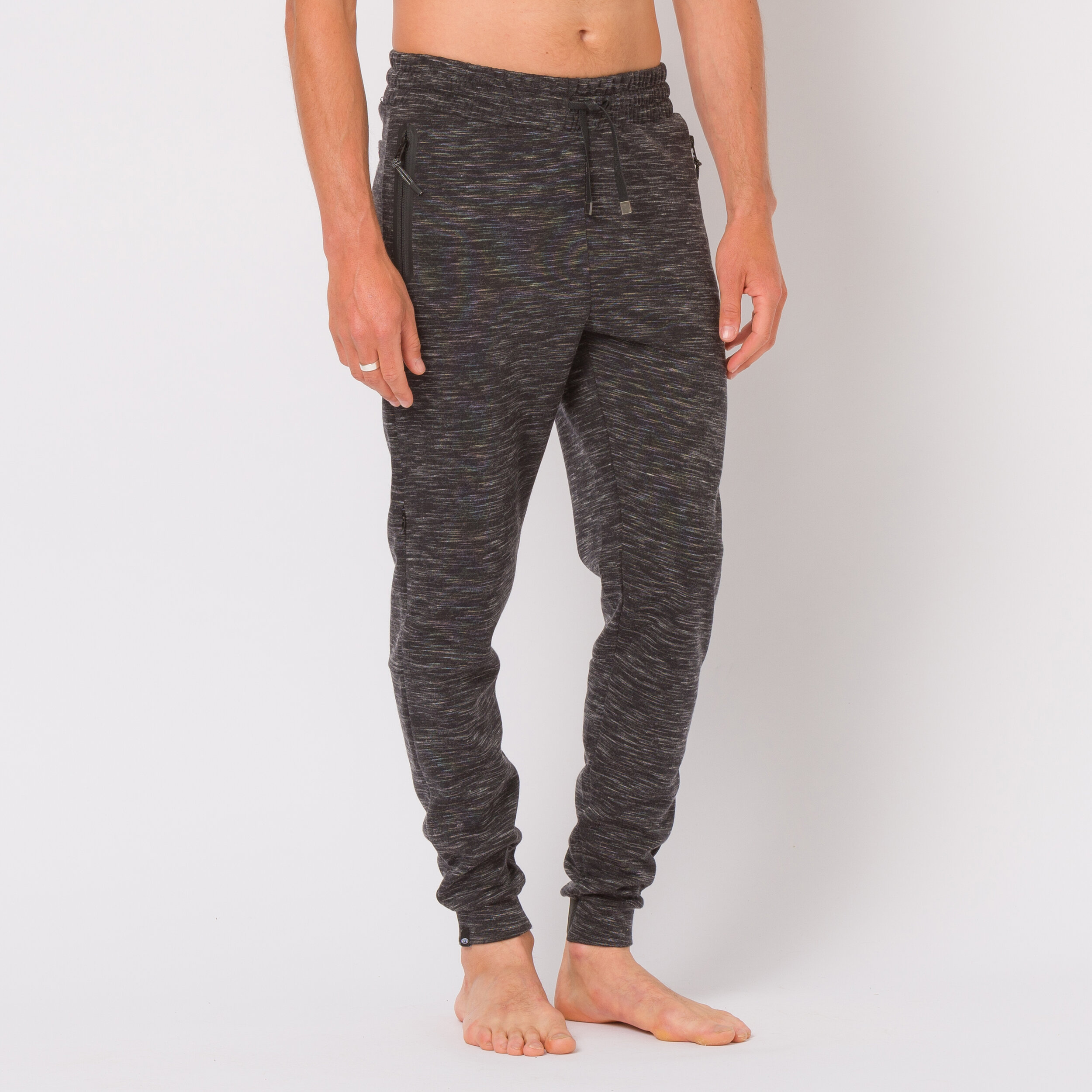 LEISUREWEAR.