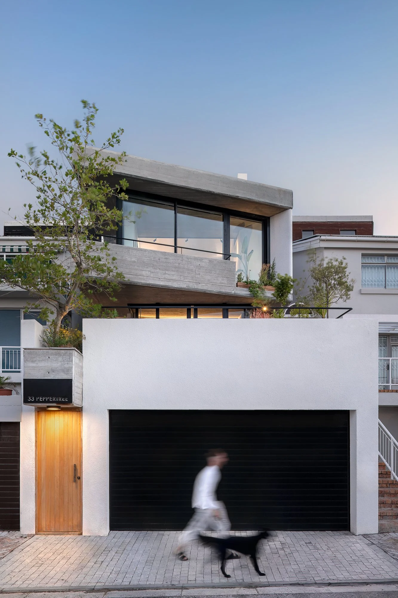 House Dry - House and Leisure Vol 12 Reframe