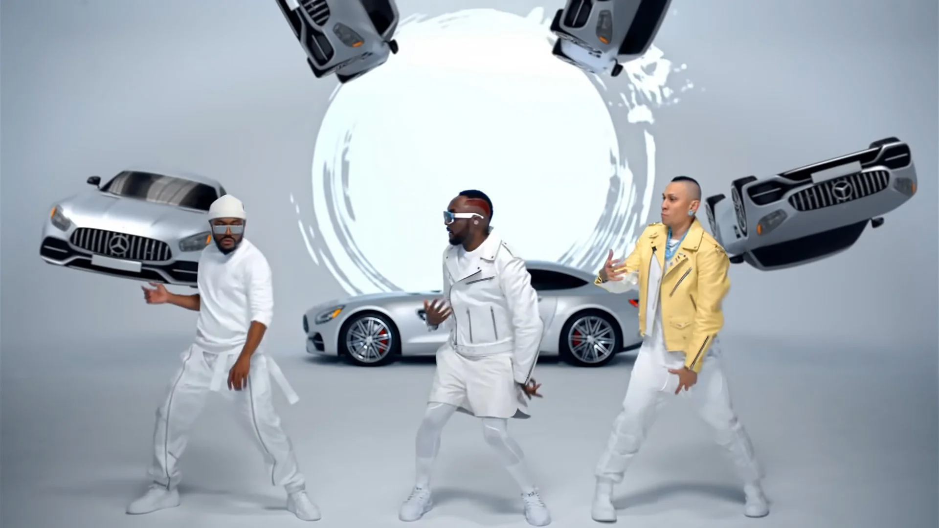 GIRL LIKE ME Shakira / Black Eyed Peas — CASKAL