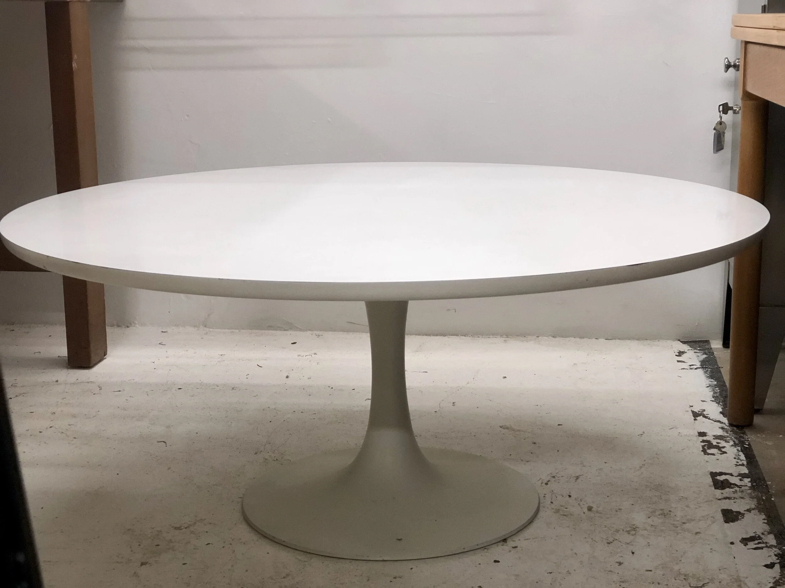 Arkana White Tulip Coffee Table 1970s