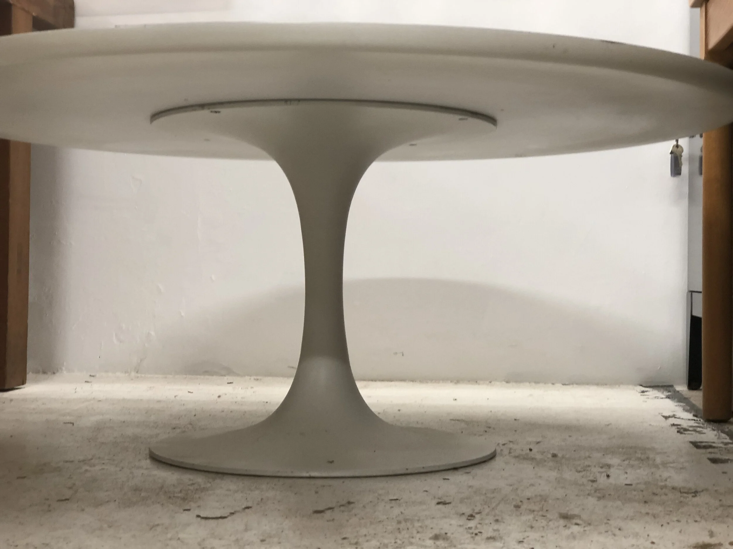 Arkana White Tulip Coffee Table 1970s