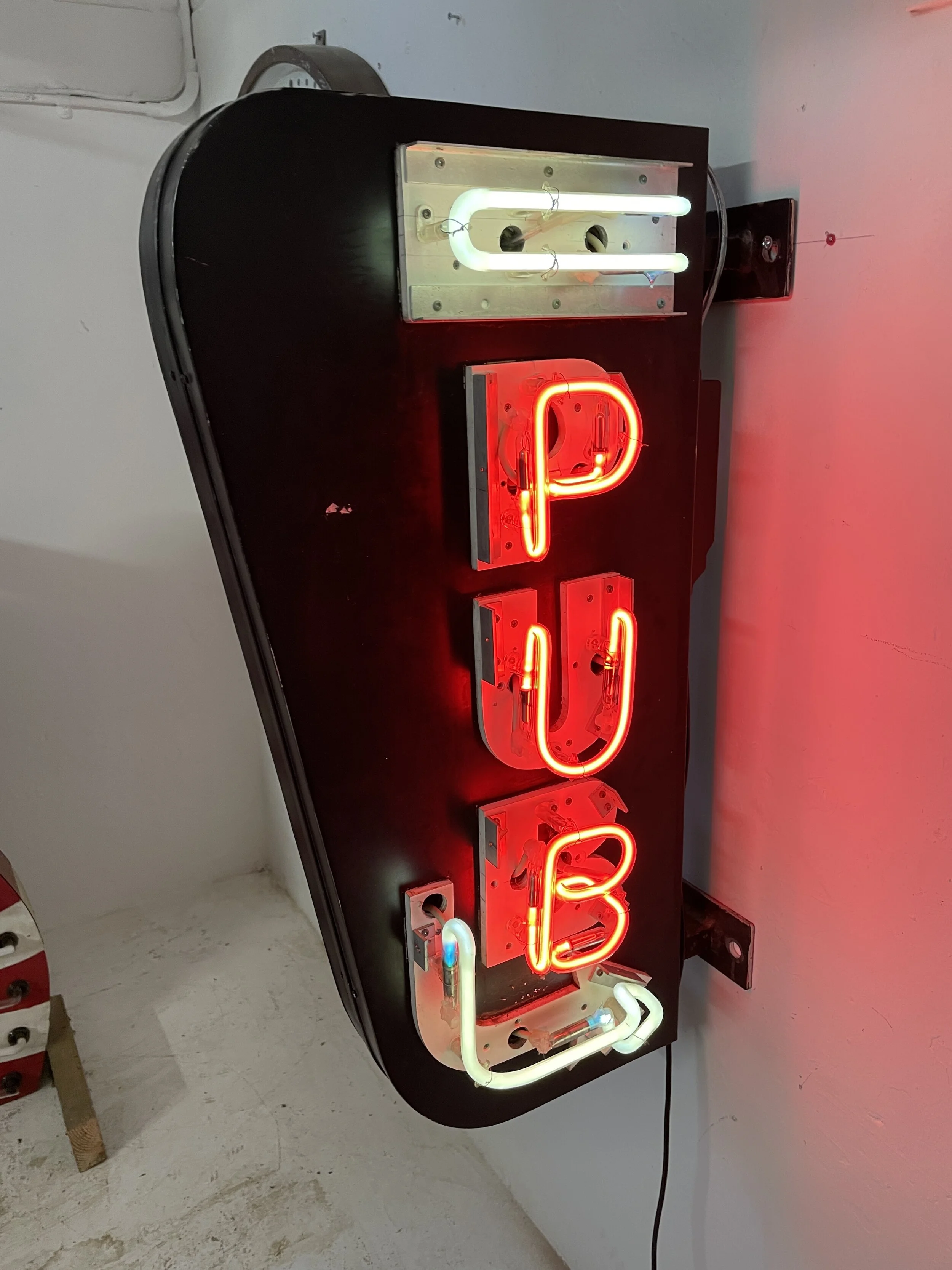 Original Neon Pub Sign