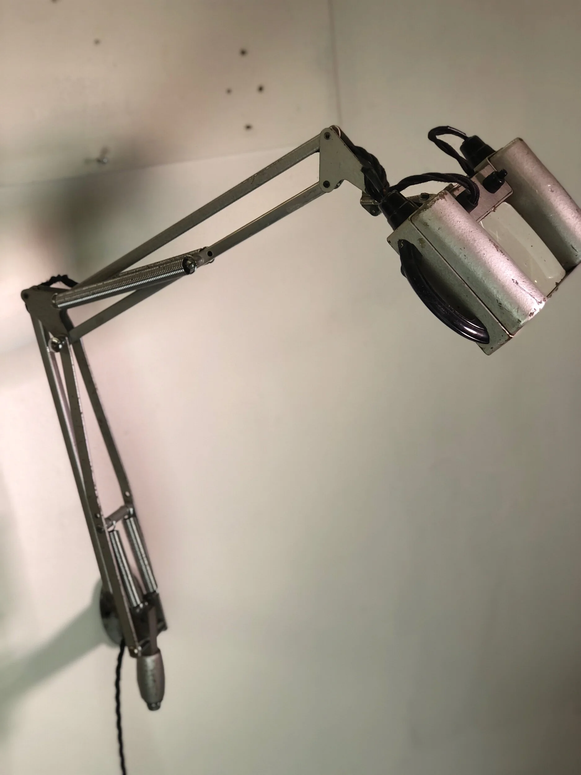 Herbert Terry 1431 Magnifying Lamp 1940s
