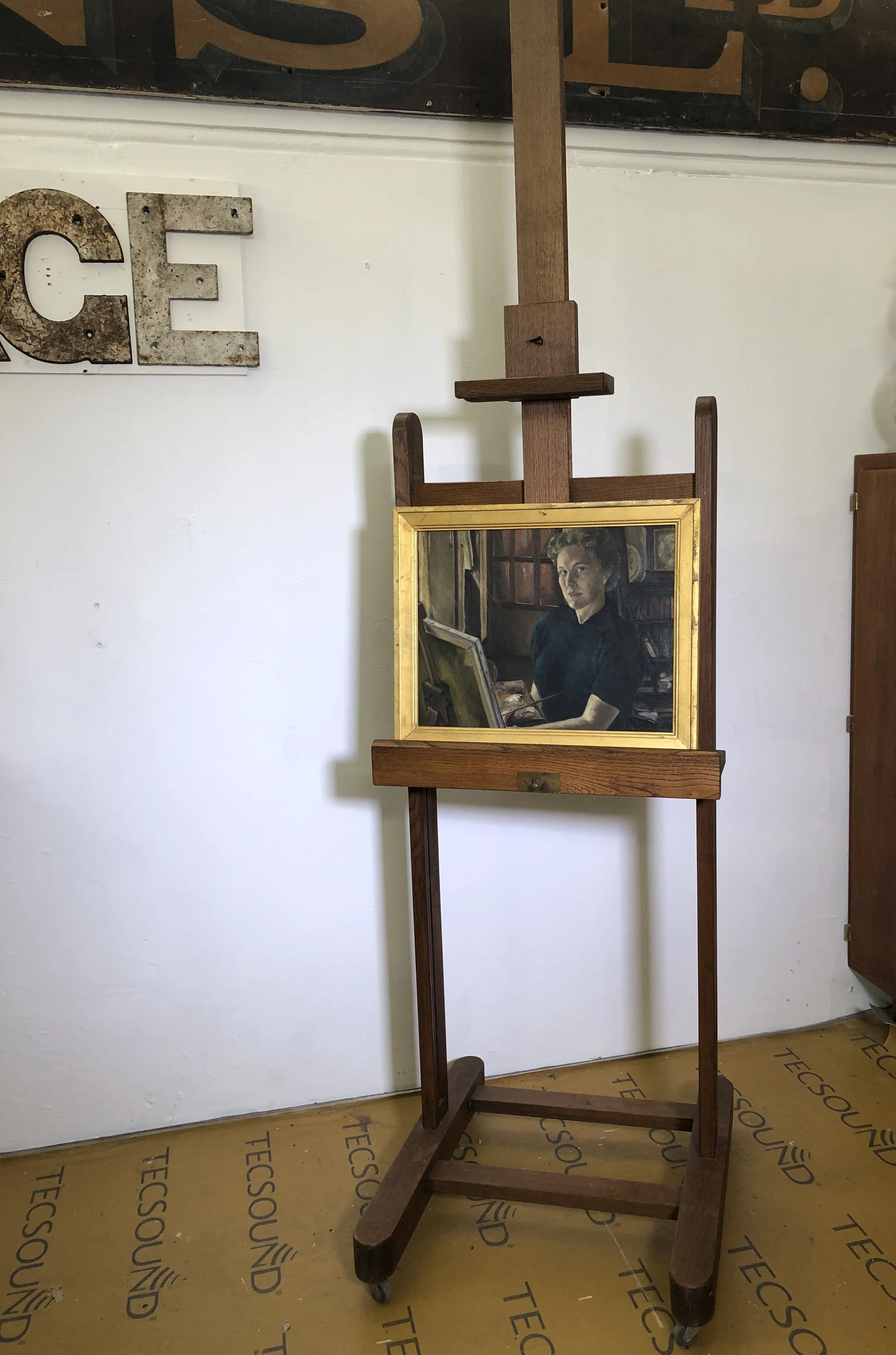 Vintage Oak Easel