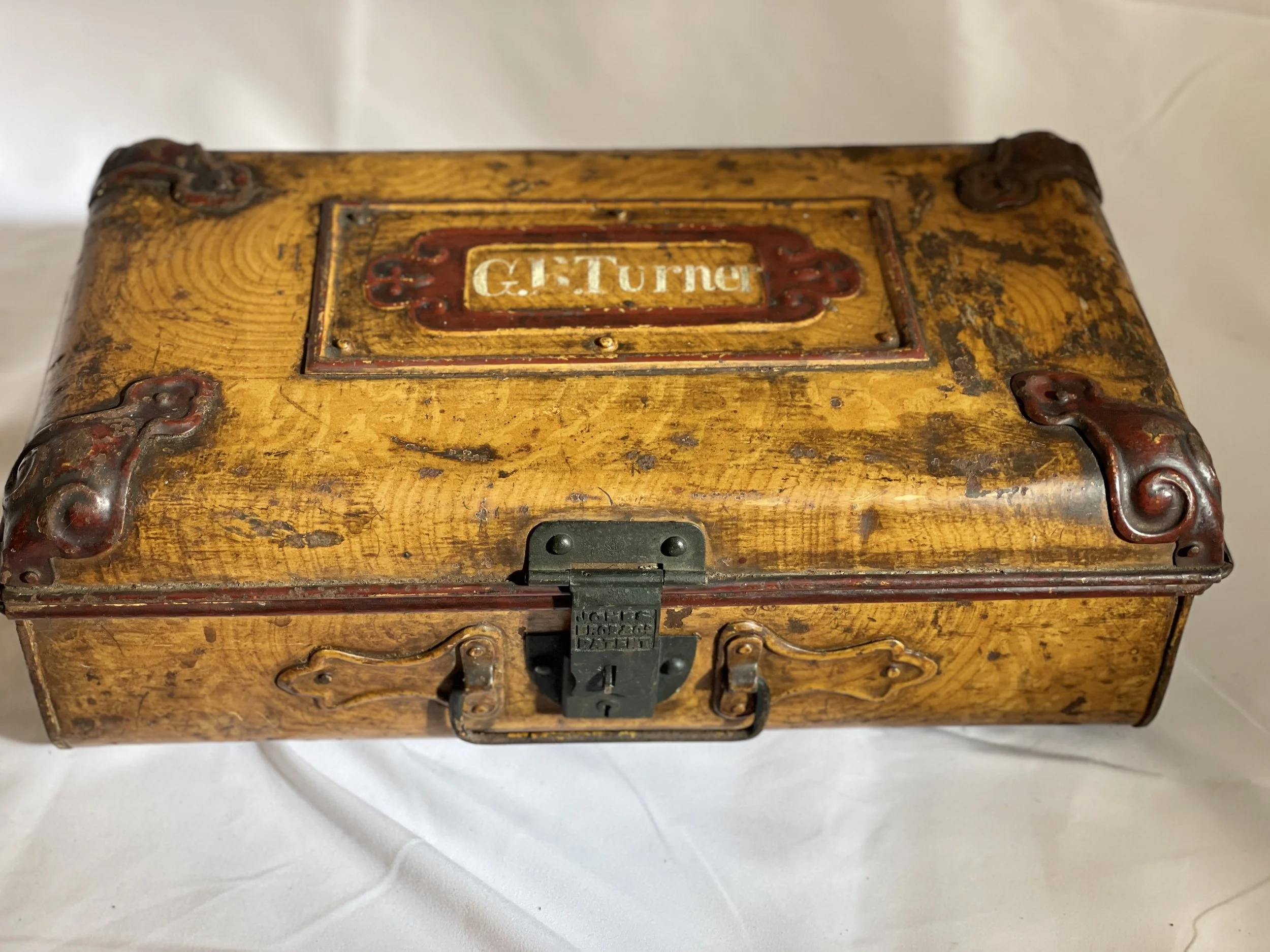 Victorian Cabin Trunk