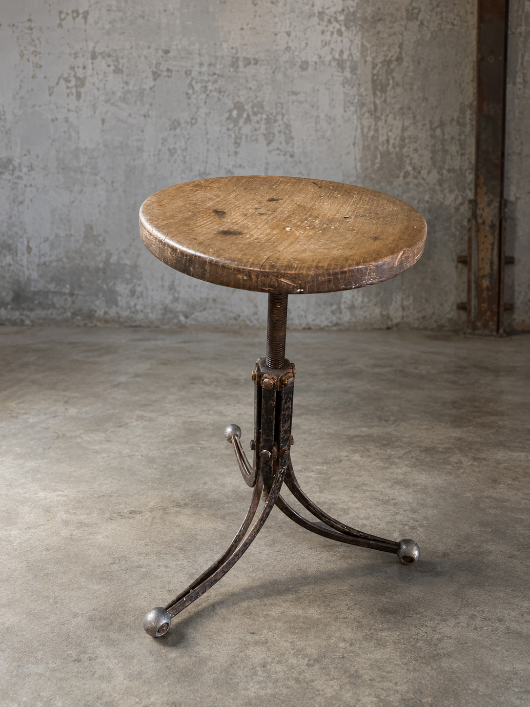 Rubery Owen Blade Stool