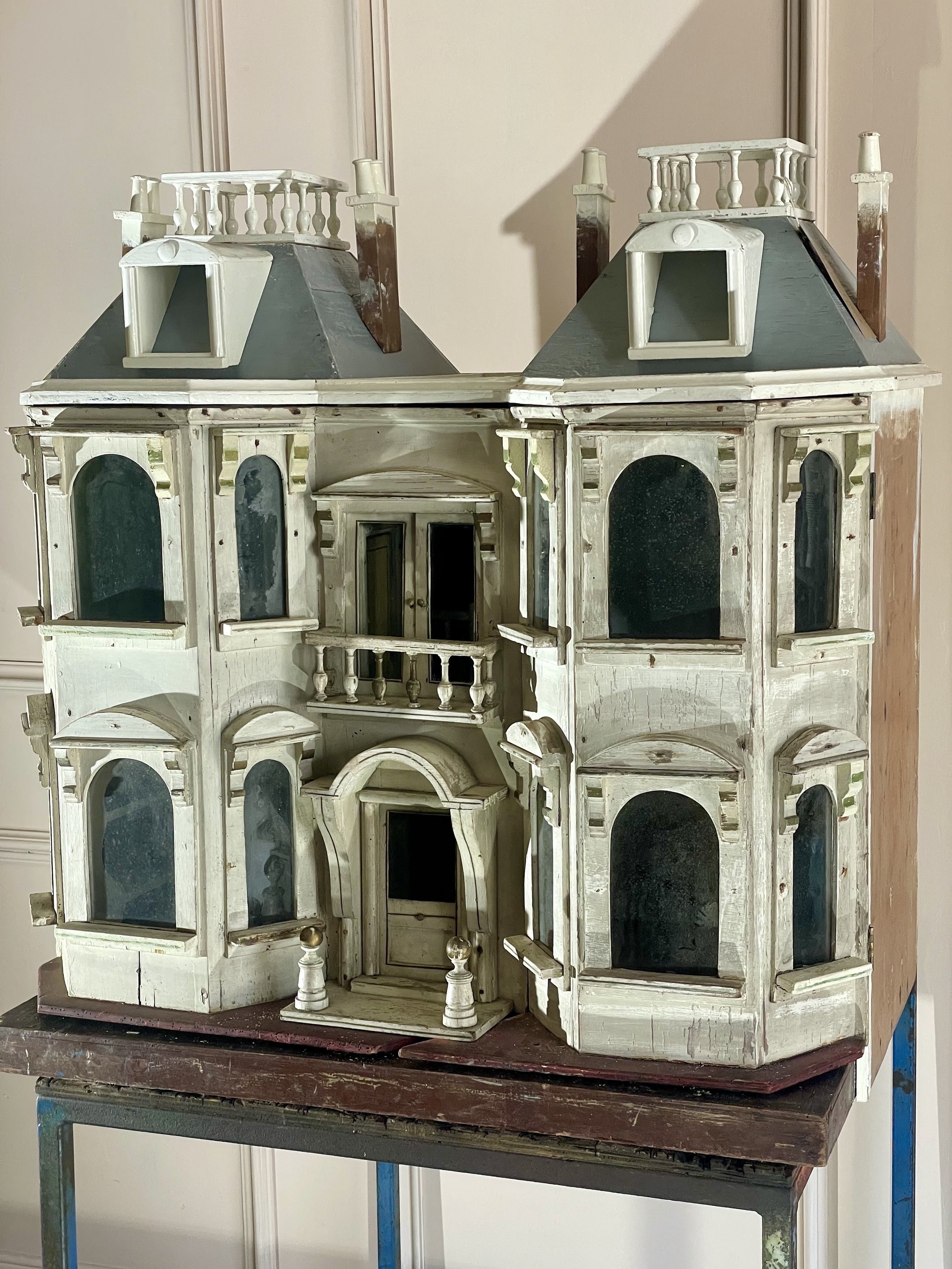 G & J Lines Ltd Dolls House, English 1909