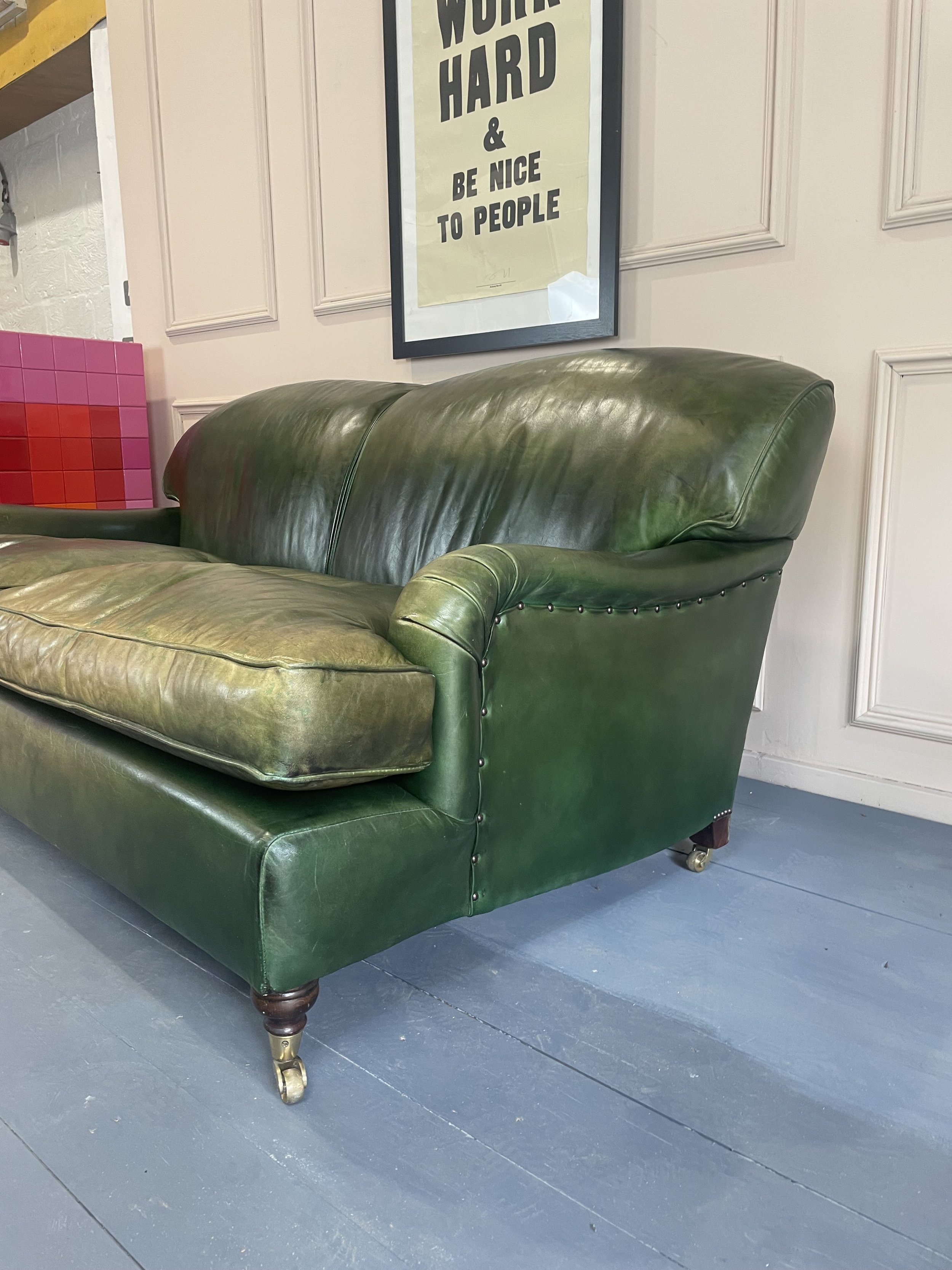 Green Leather 2.5 Seat Sofa