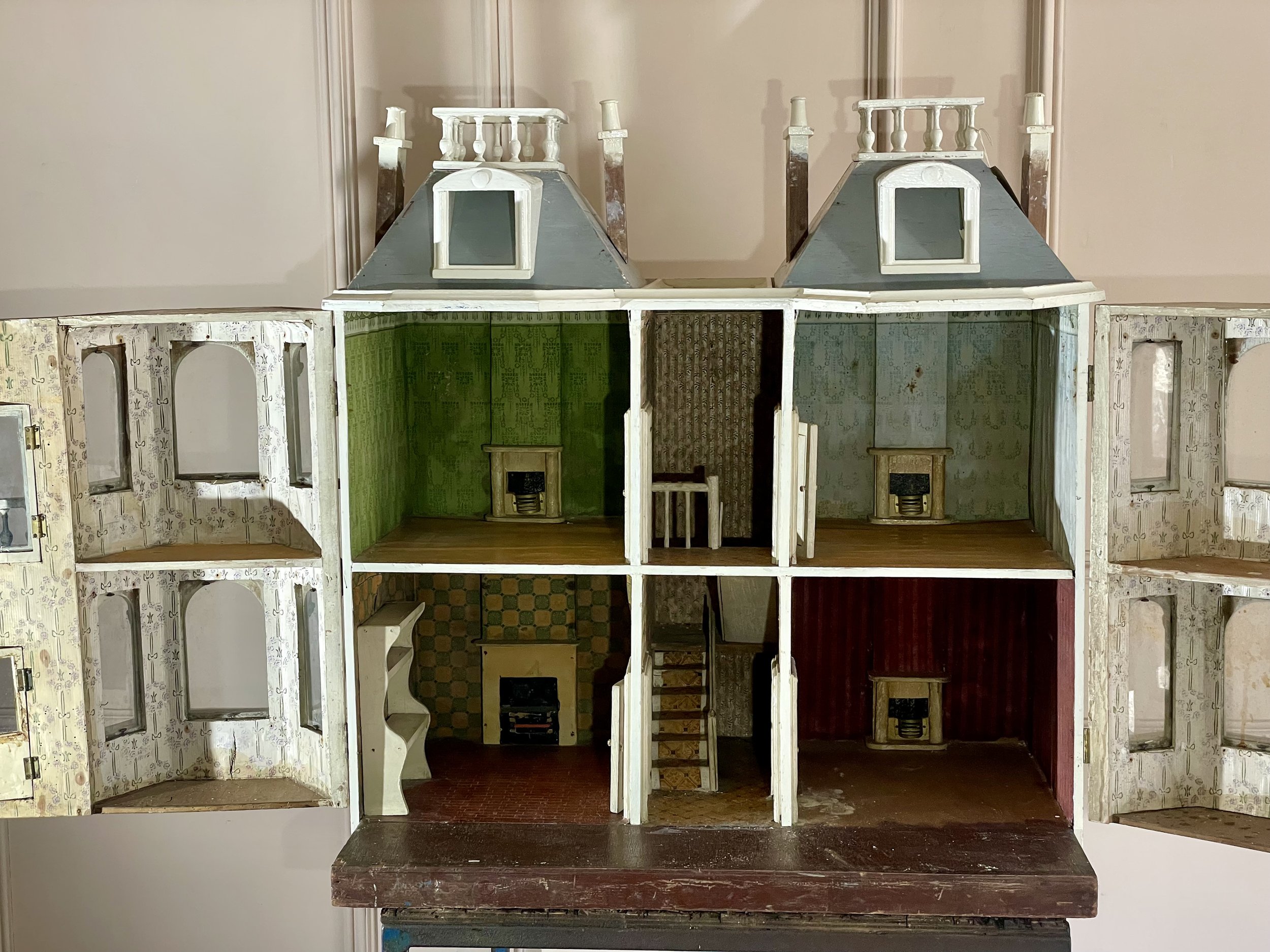 G & J Lines Ltd Dolls House, English 1909
