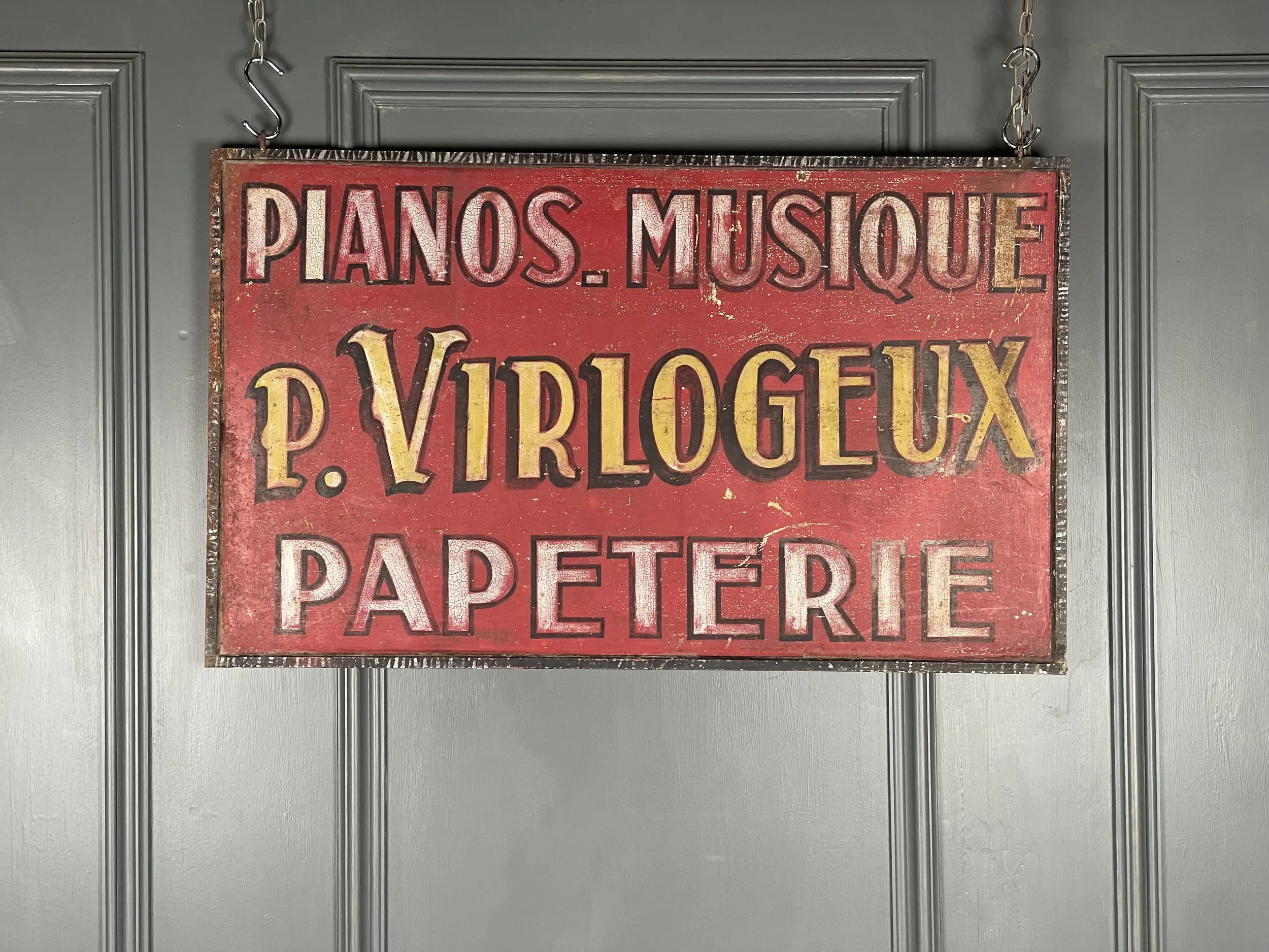 A charming Scottie Dog night lamp made by Heico Germany circa 1980.  Very good condition