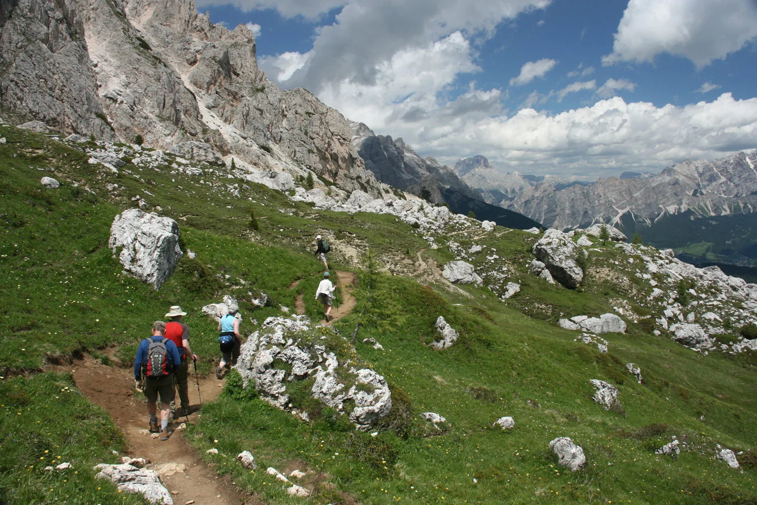italian alps hiking tour