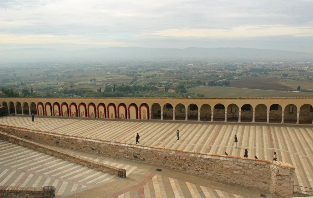 15_umbriawinetour_9999_4a.jpg