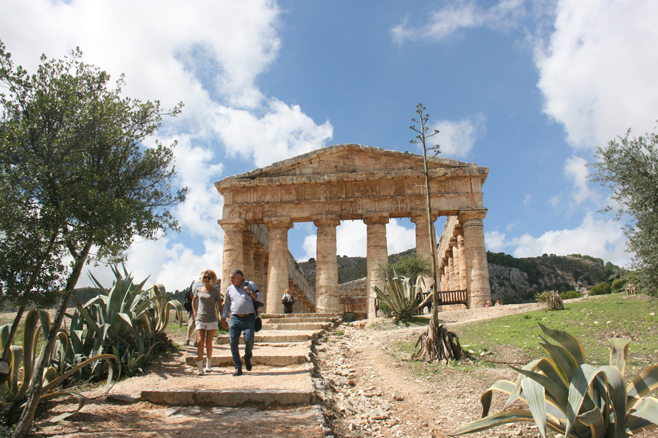 sicily walking tours