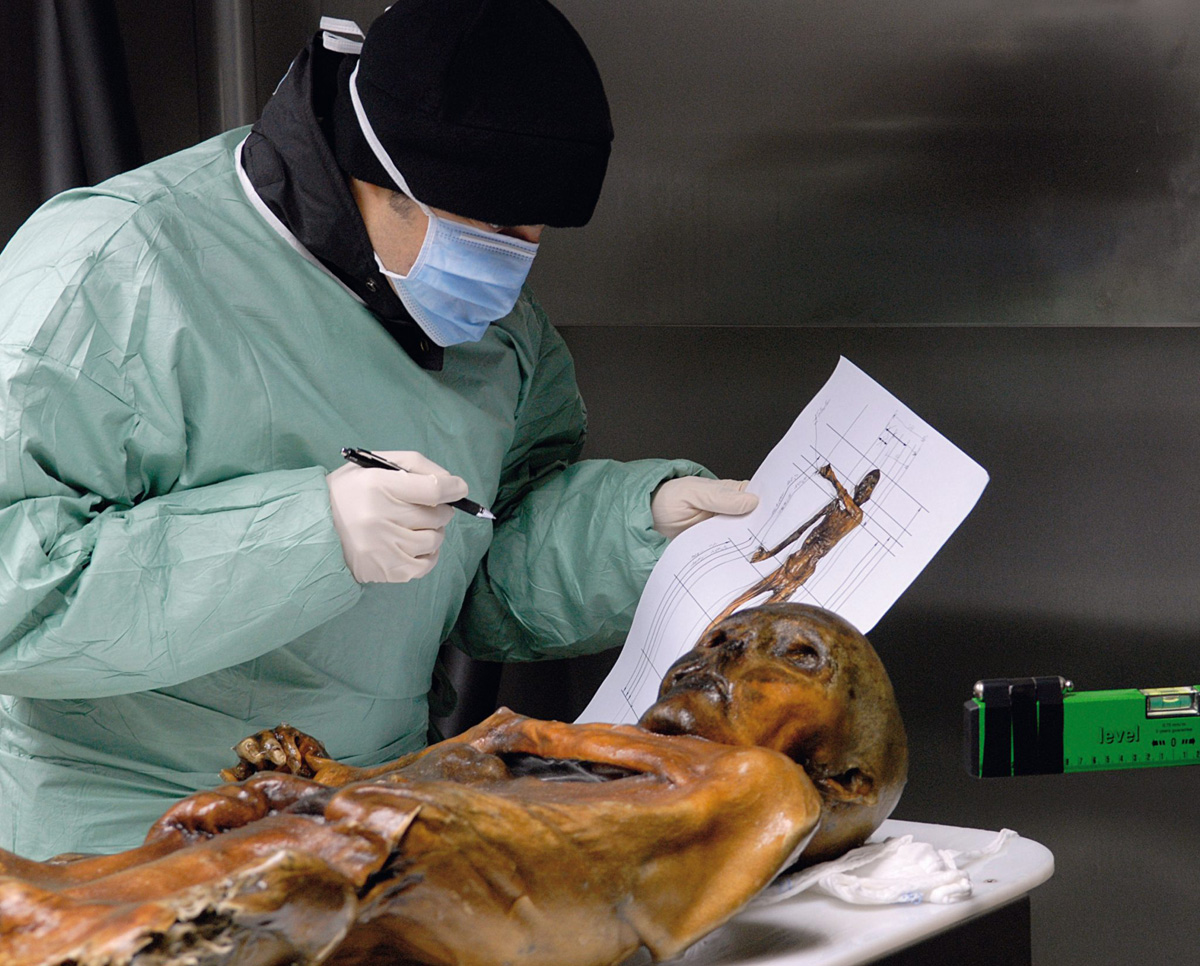 Ötzi in person © South Tyrol Museum of Archaeology/EURAC/Samadelli/Staschitz