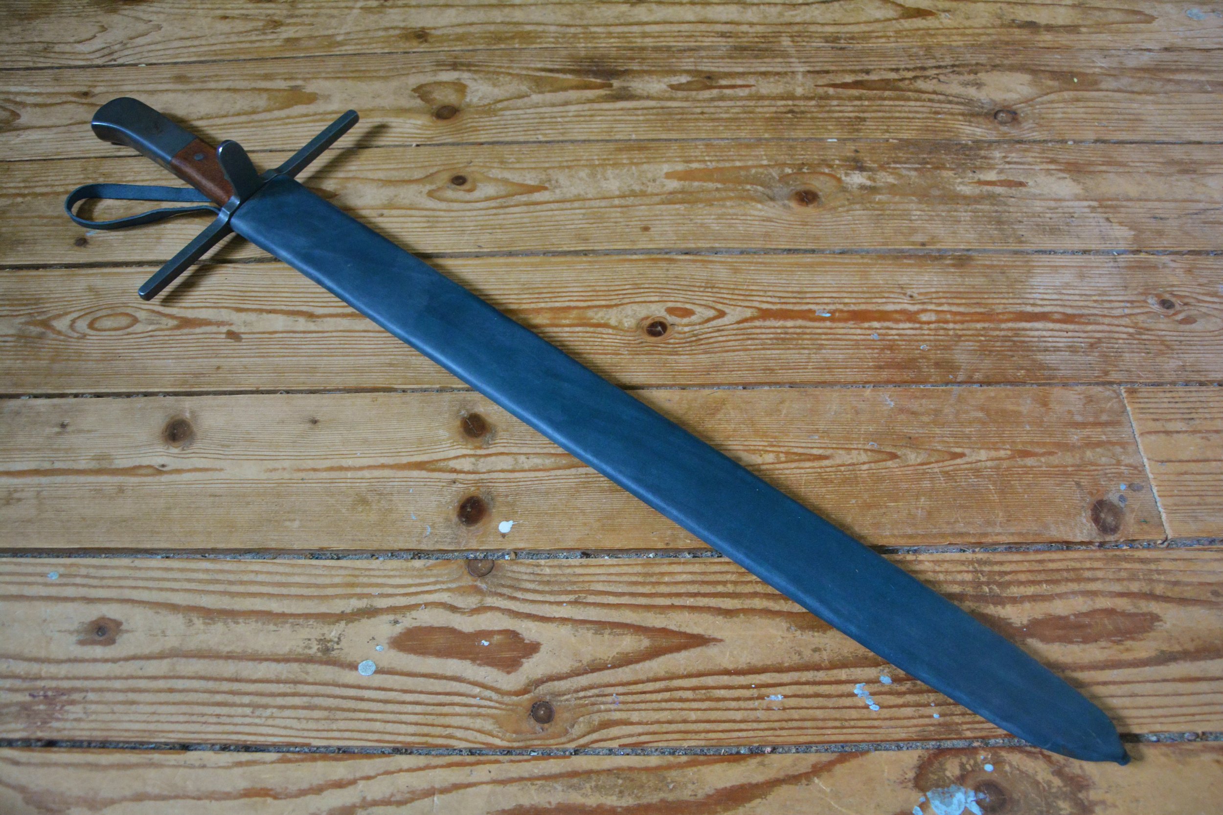 15th Century Messer with Rear Belt Lace
