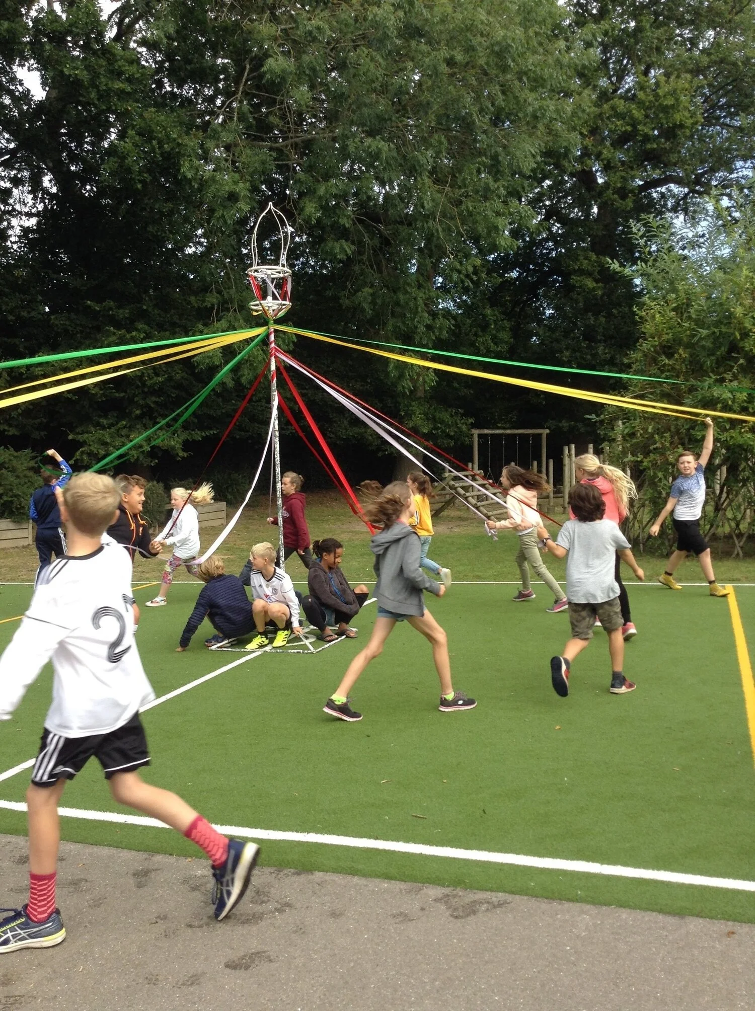 Maypole+dancing.jpg