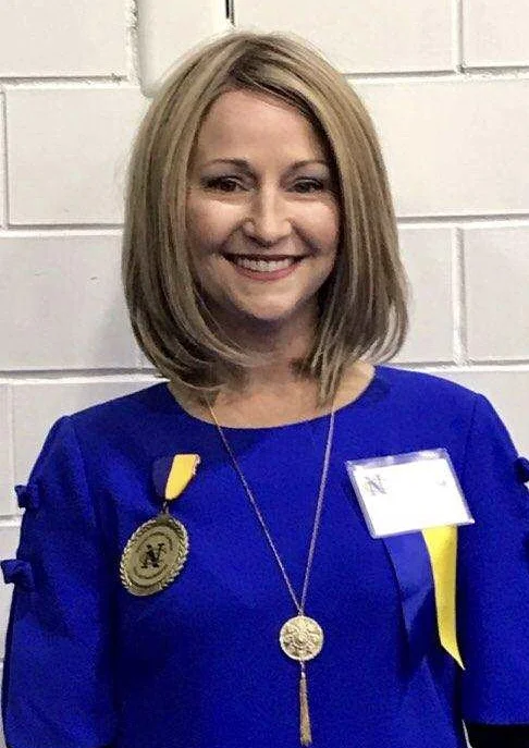 Beth Bueter Barney ‘02