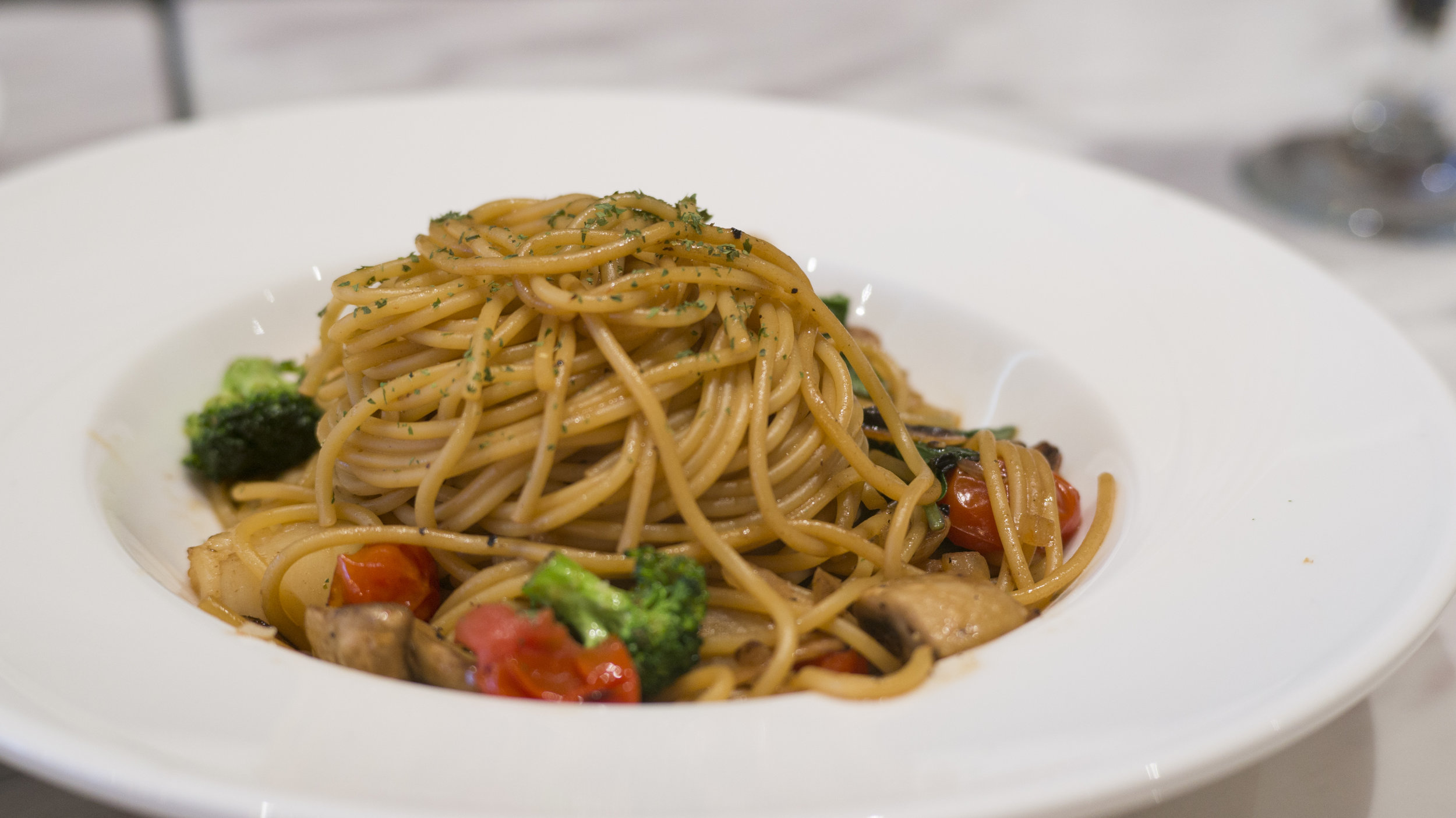 Spaghetti with Scallop and Shrimp | $13.5