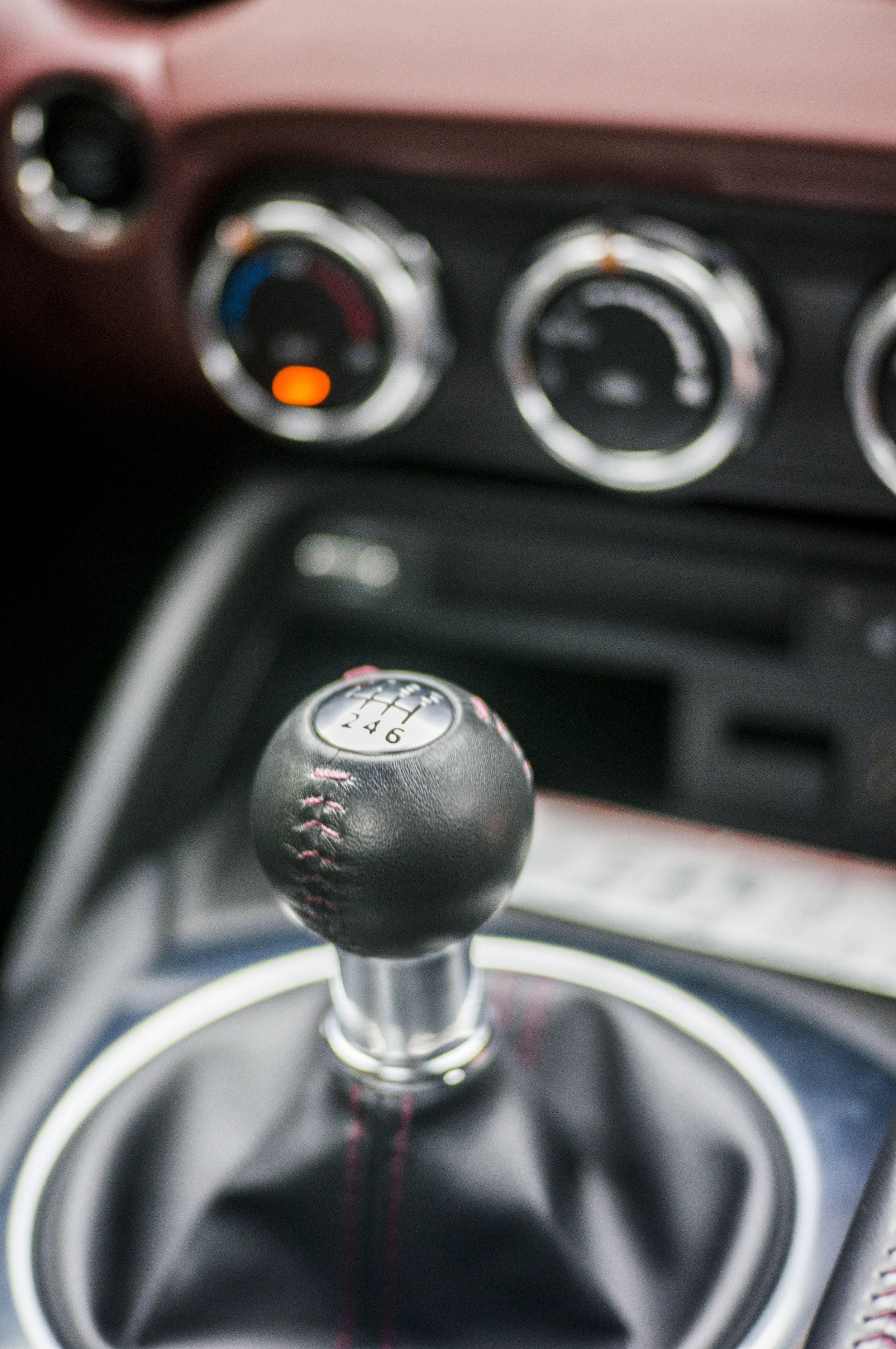 mx5_interior.1001.jpg