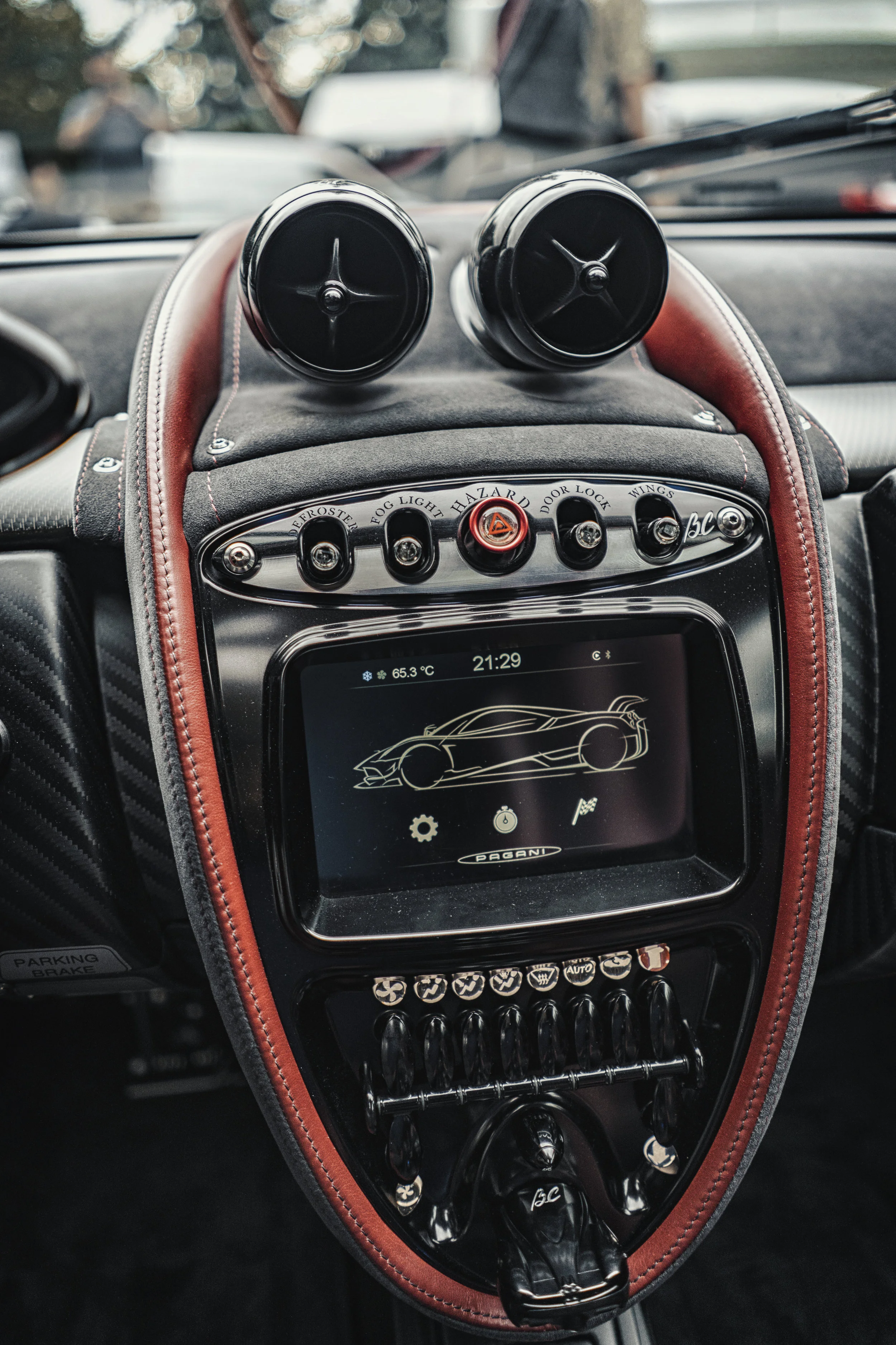 luxurysupercar_2018.1024.jpg