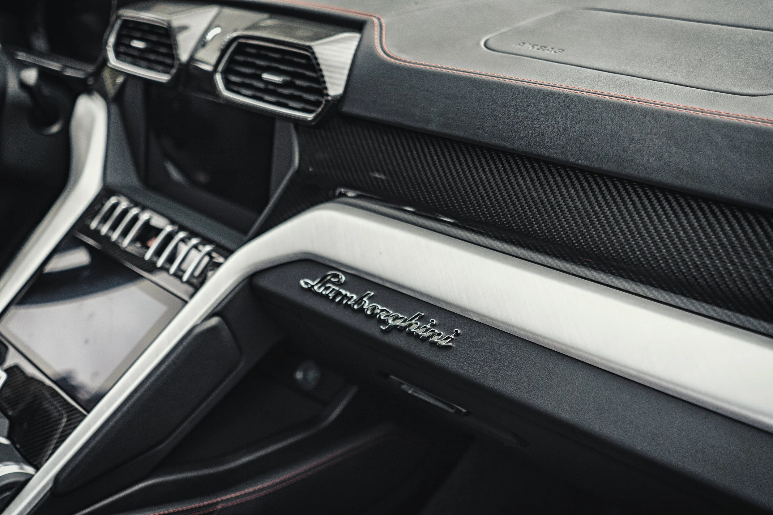 luxurysupercar_2018.1031.jpg