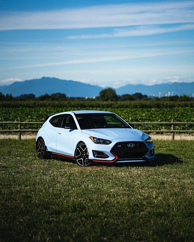Guys local strawberries are so sweet right now! Get yourself a flat!!!
__
Disclosure: We were loaned the #hyundaiveloster for a week to test drive. @hyundaicanada @jsautomedia
__
#media #explorecanada #explorebc #carphotography #car #vancouver #604 #