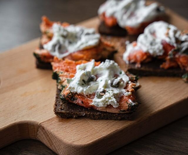 Snacking on this salmon terrine from @toptable2u 😋
__
#foodbeast #eatfamous #zagat #f52grams #buzzfeedfood #foodpornshare #yahoofood #eeeeeats #beautifulcuisines #huffposttaste #spoonfeed #thekitchn #onthetable #foodstagram #foodstyling #eatingforth