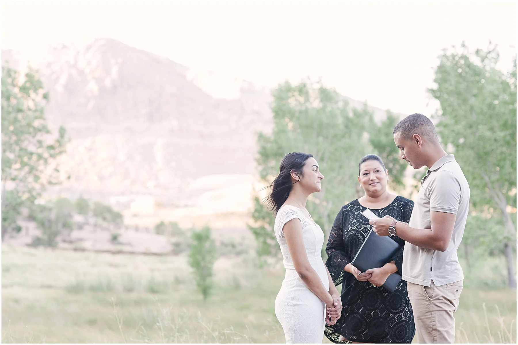 neon_museum_red_rock_canyon_las_vegas_vow_renewal_photography-11.jpg