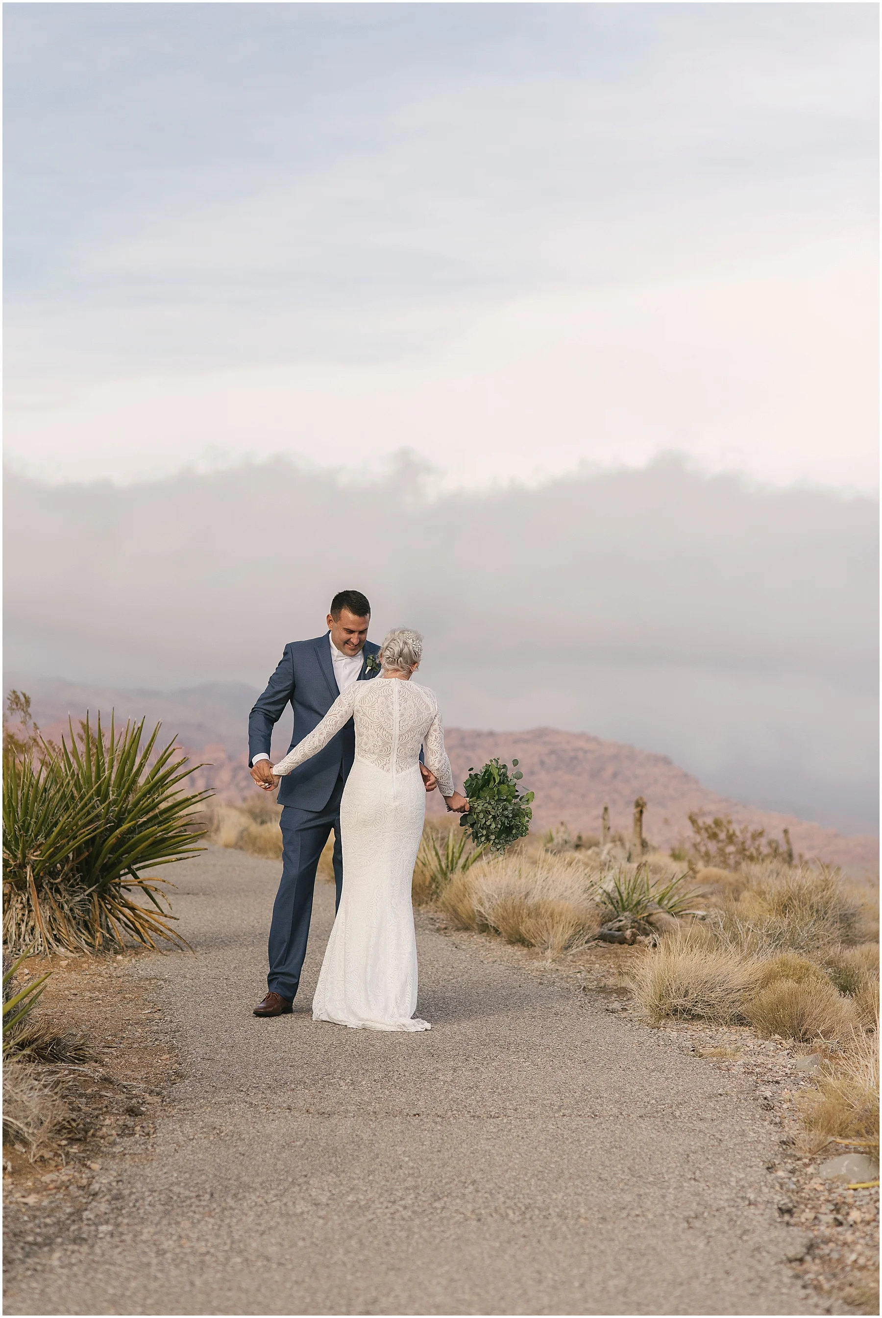 las_vegas__wynn_hotel_elopement_red_rock_photos-43.jpg