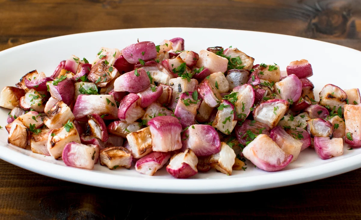 image from woodenfarmtotable.com