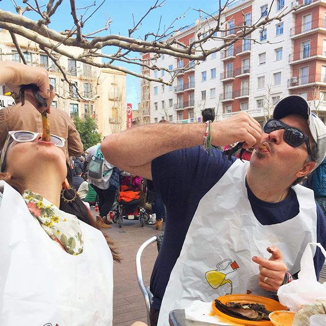 Doing like the locals do in Catalonia and enjoying some cal&ccedil;ots during the annual festival held in the city of Valls to celebrate this seasonal delicacy. What exactly is a cal&ccedil;ot? It&rsquo;s something between a spring onion and a leek, 