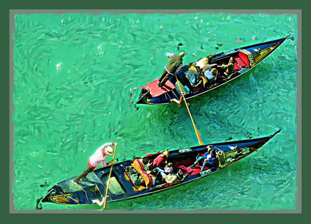 gondolas-in-the-grand-canal.jpg