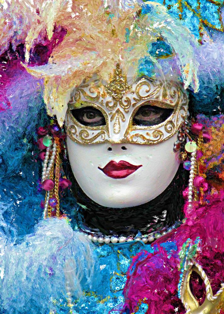 carnevale-costume-and-mask-2.jpg