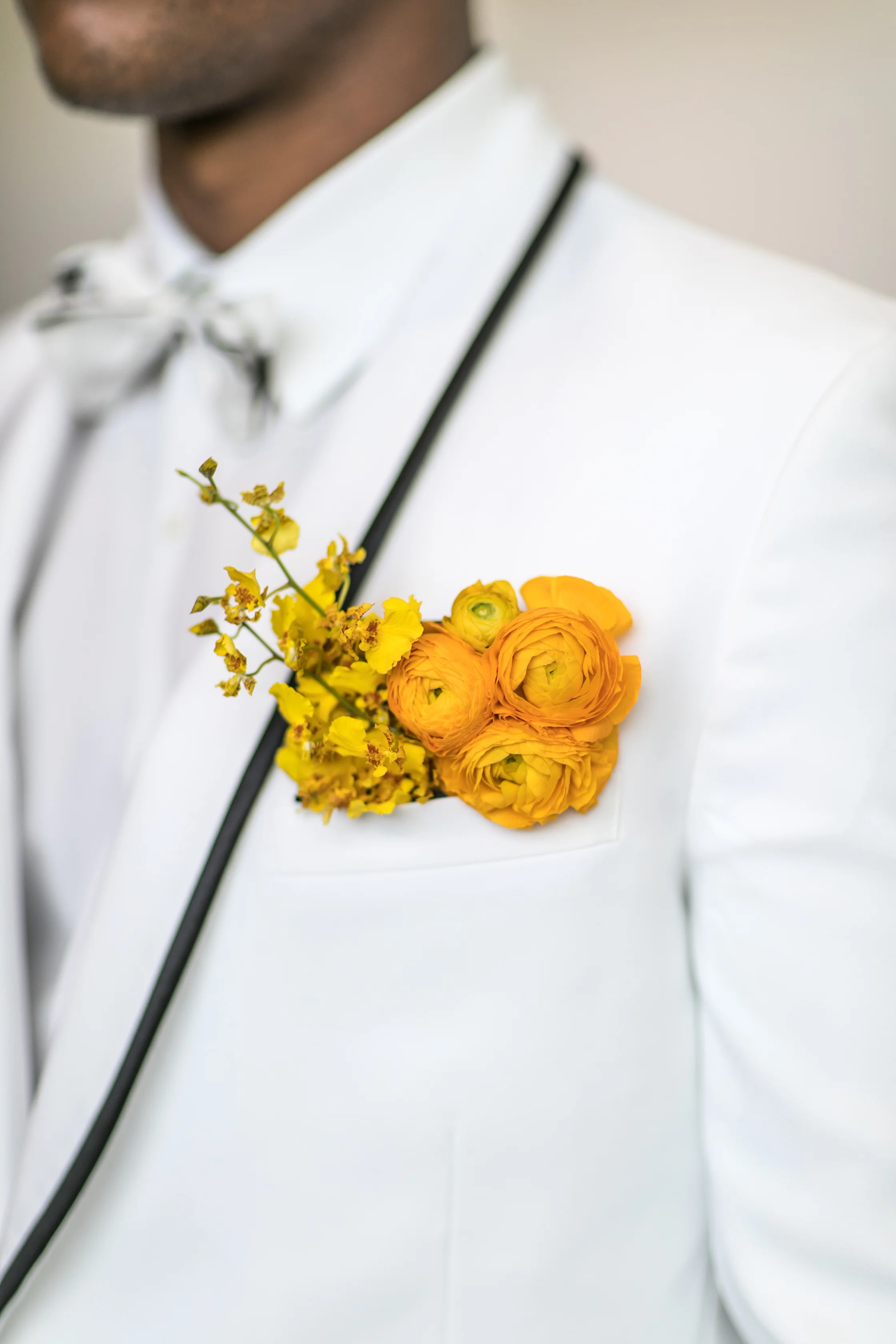 Groom's Modern Floral Boutonniere