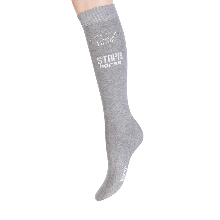 • Comfortable cuff • Soft cotton • Terry fabric and shock-absorbent • Elastic for a perfect fit • Seamless toe • ‘Sandwich’ weave in the sole ensures that moisture is repelled while allowing continued ventilation • Available in 6 colours
