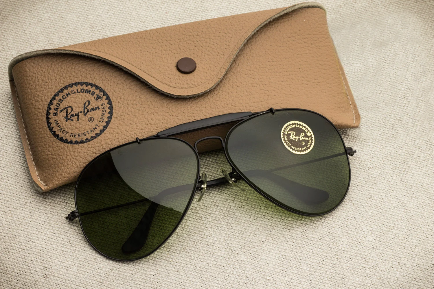 Not produced anymore since 1999. Vintage Ray Ban by Bausch & Lomb. Find out more on www.bantheray.com