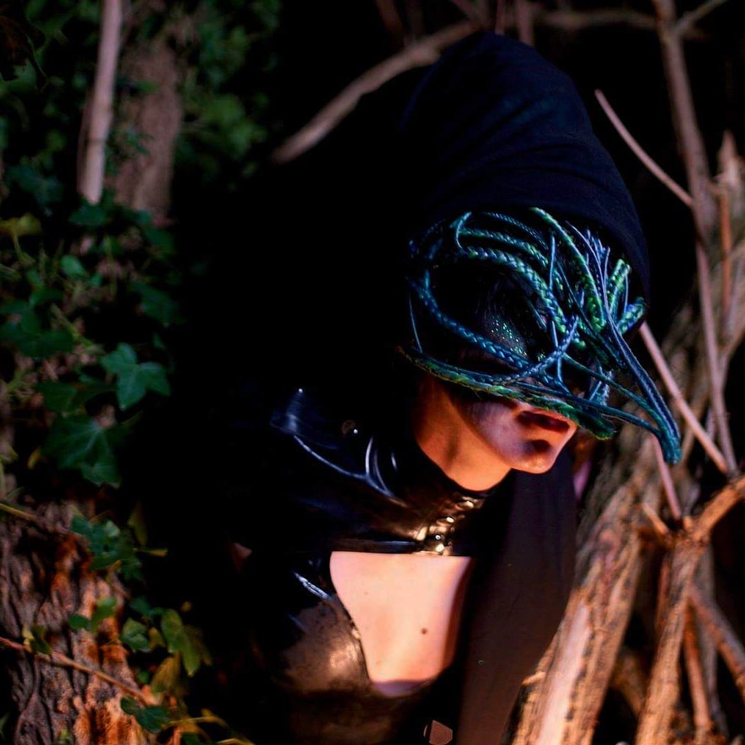 Femmedaemonium Isla Campbell Millinery