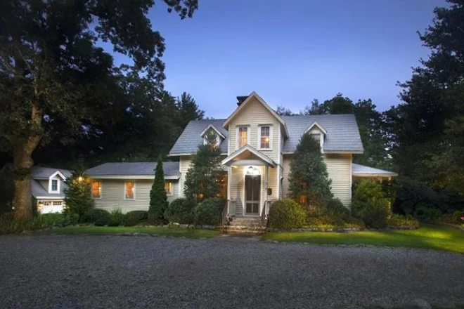 hutchinson-house-at-old-edwards-inn-spa-3.jpg